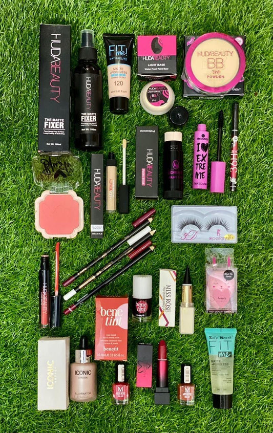 20-in-1 Ultimate Liquid Makeup Kit