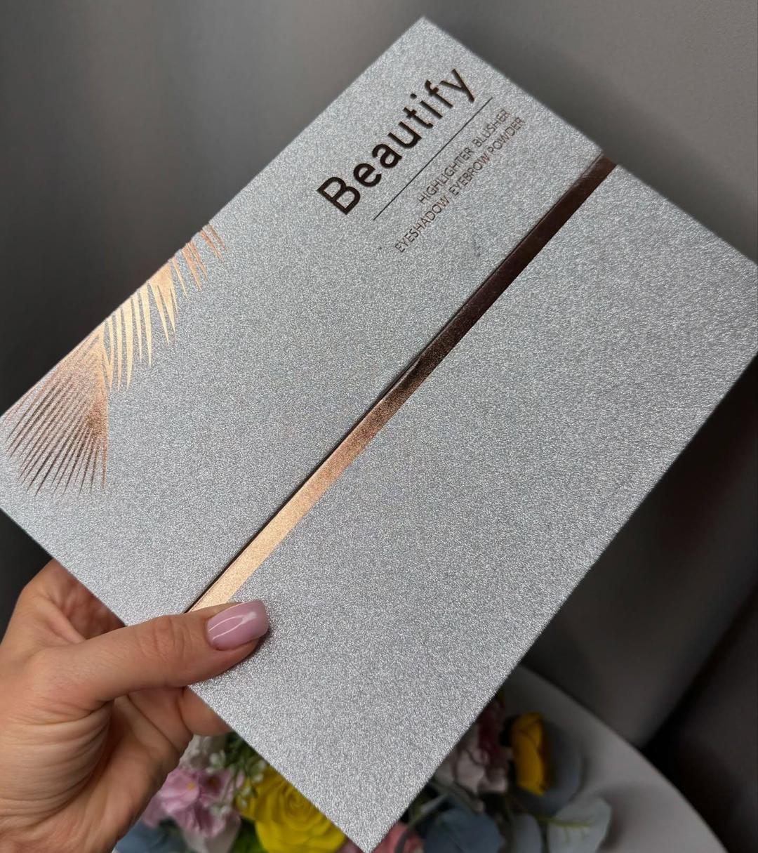 Muicin Eyeshadow & Blusher Palette